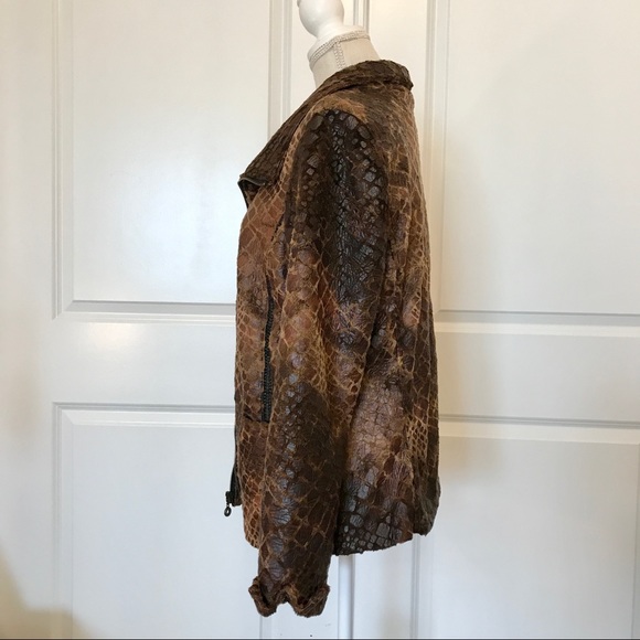 J27_CHERYL NASH. Brown textured metallic jacket. - Picture 3 of 6